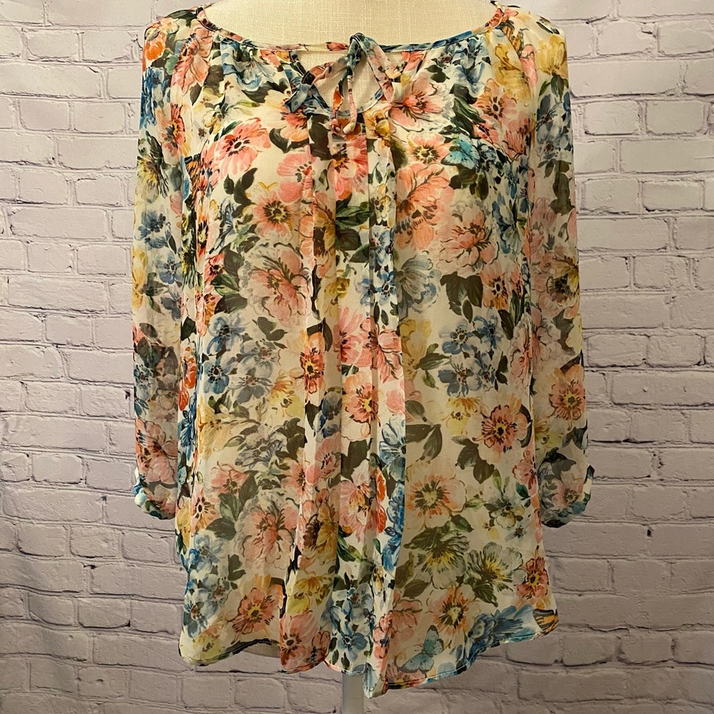 iZ Byer Women’s size Medium Floral Blouse
